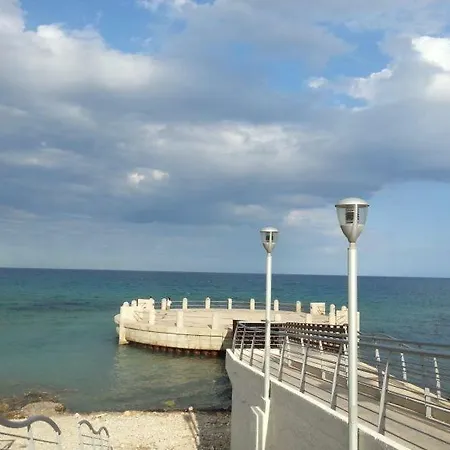 Nyaraló The Loft Avola